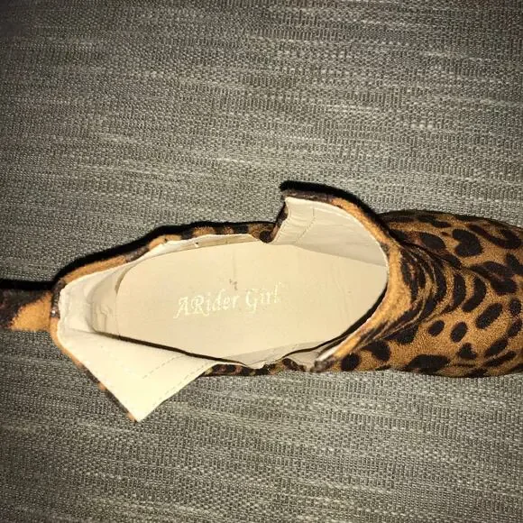 A rider girl leopard closed toe side cut out bootie size 7 - Picture 7 of 7
